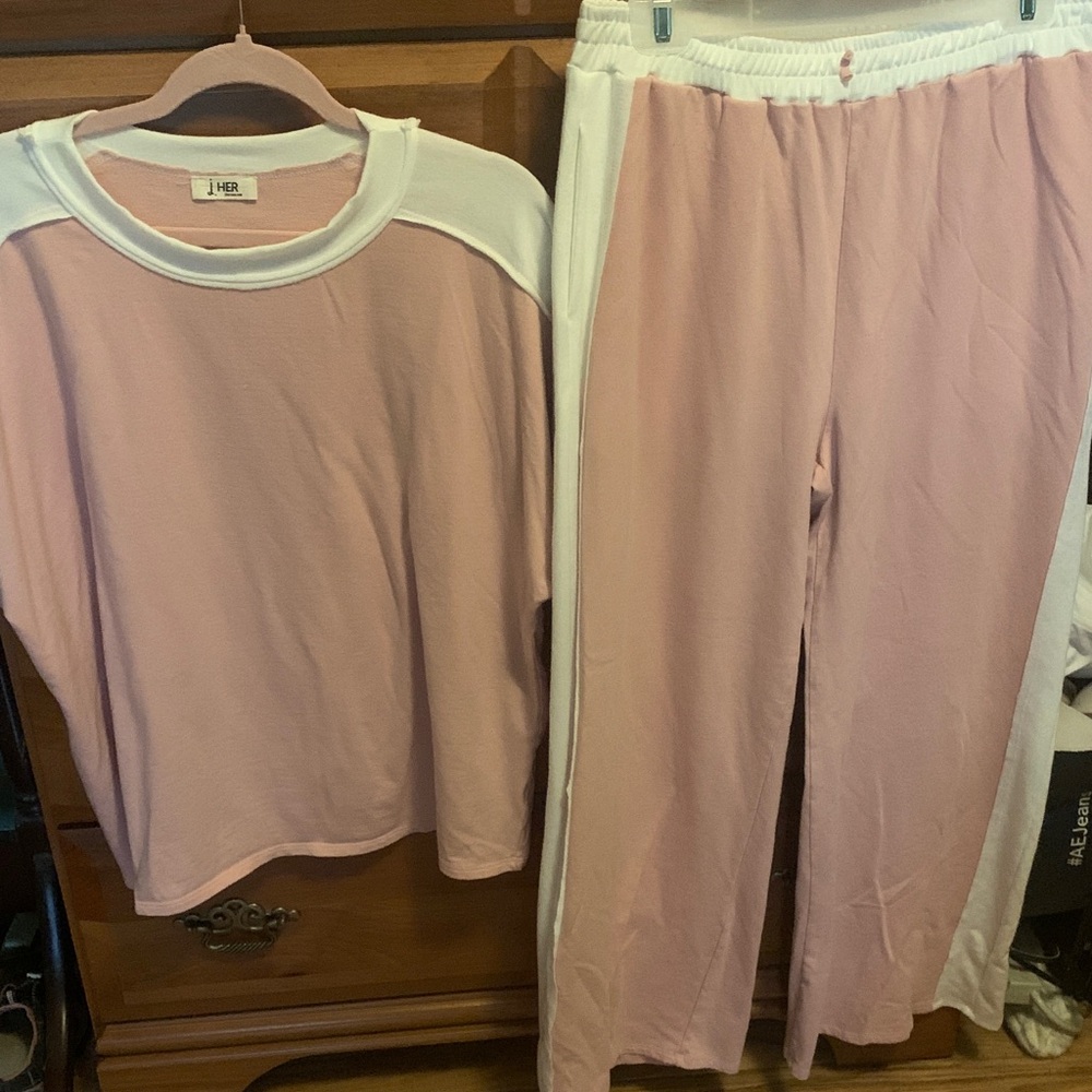 J.HER Pink and White Two-Tone Lounge Set